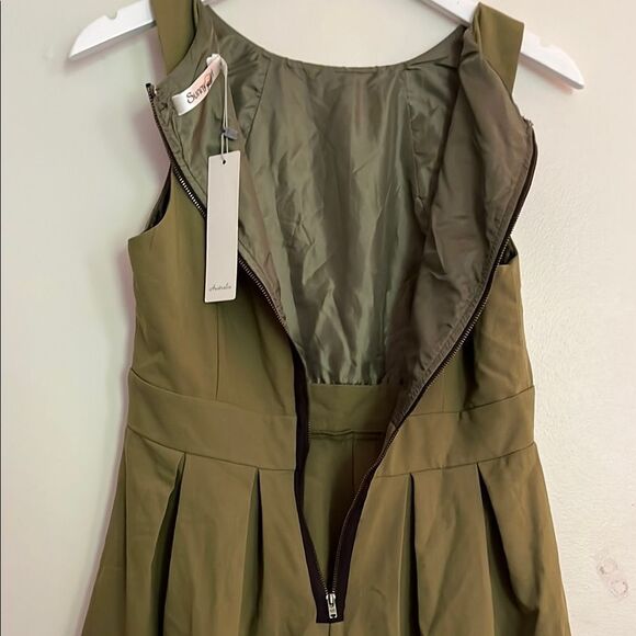 Sunny Girl Green Pleated A-Line Mini Dress size large (fits like medium) - Picture 9 of 11